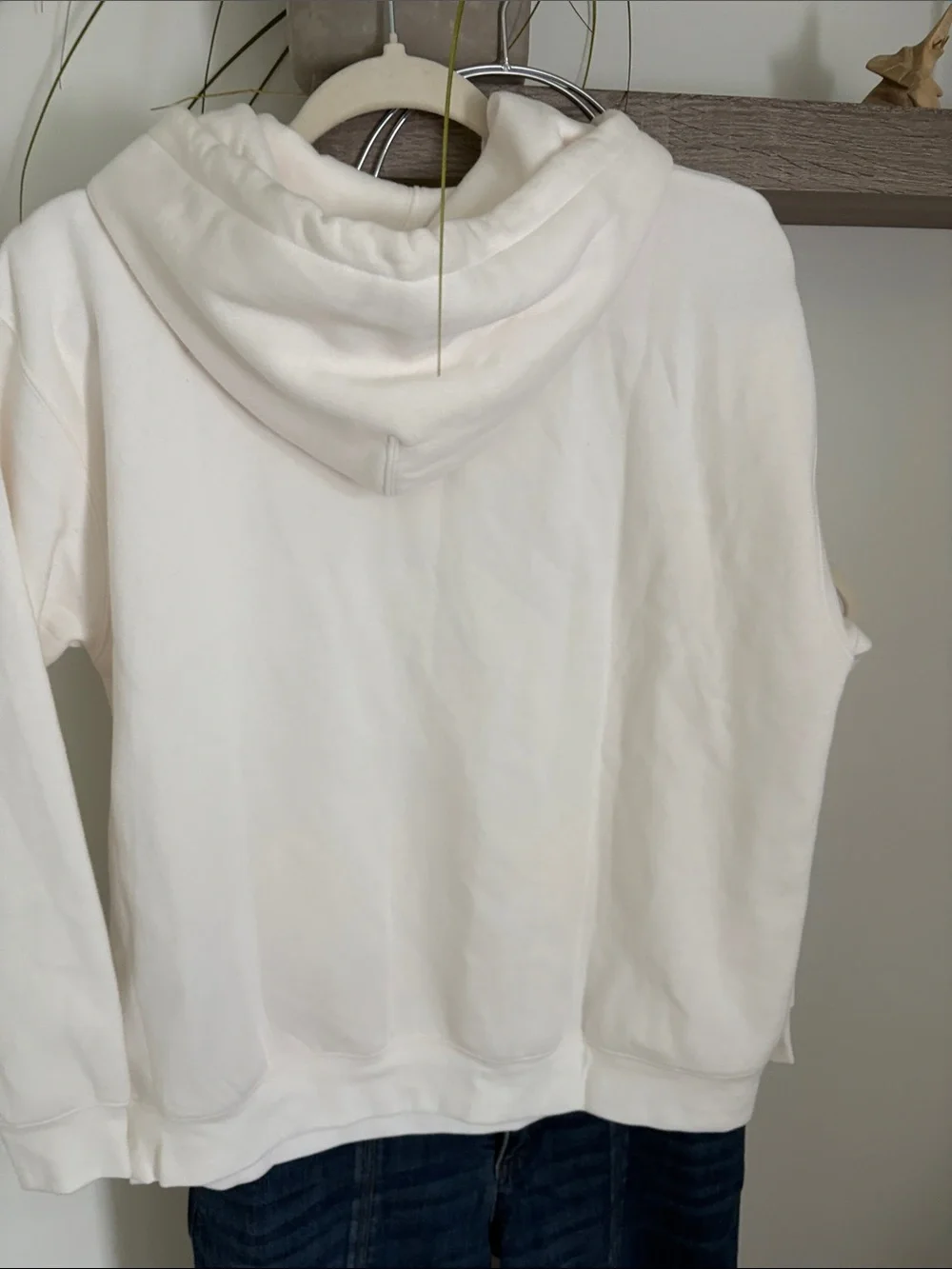 Levi's Cream Hoodie with Maroon Graphic